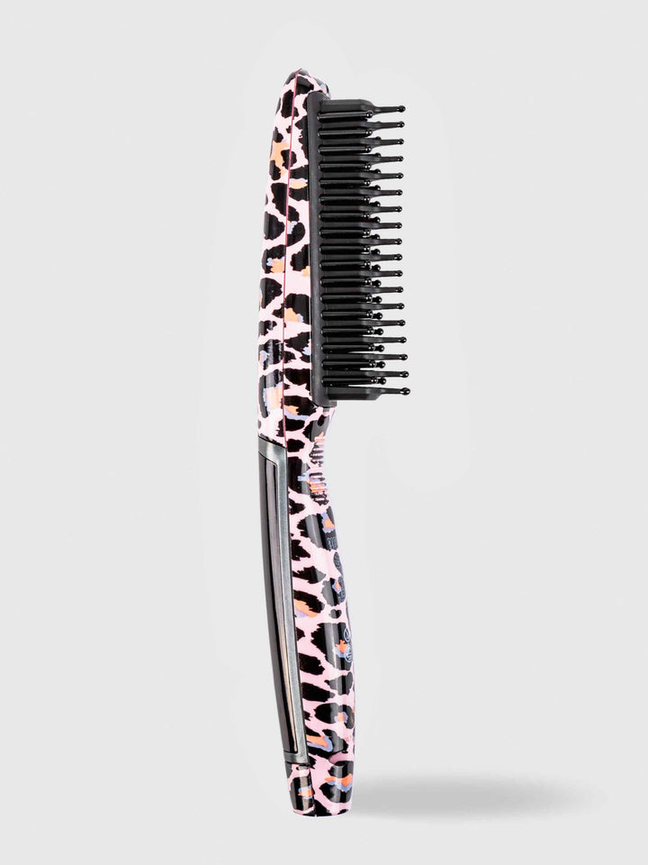 Vault Triangl Pro Heated Detailer Brush